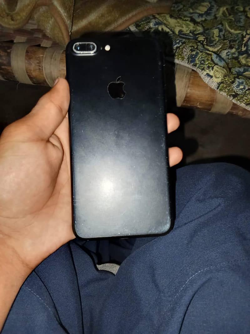 Apple iPhone 7 Plus 7