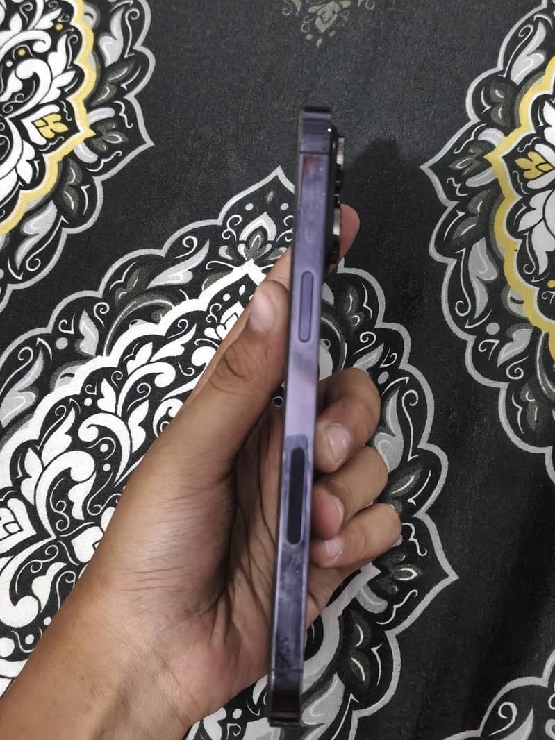 Apple iPhone 14 Pro Max 3