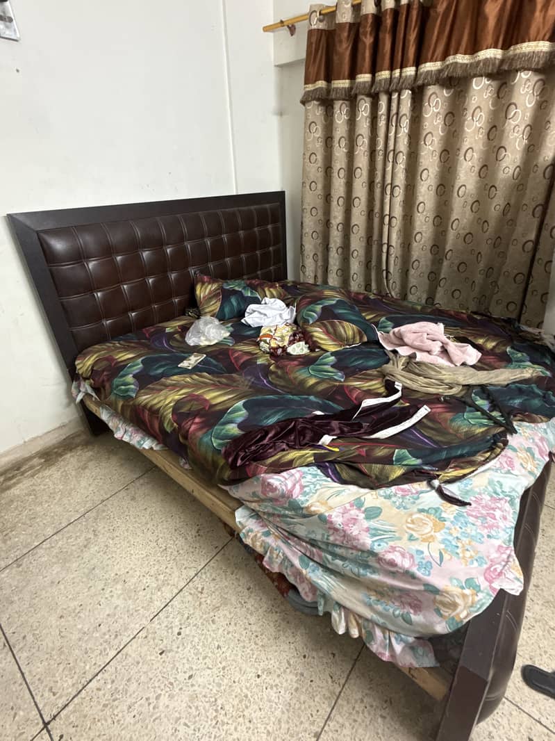 Bed with complete accessories 1