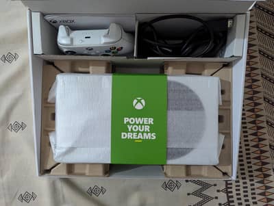 Xbox series s + GTA 6 preordered account and many more games