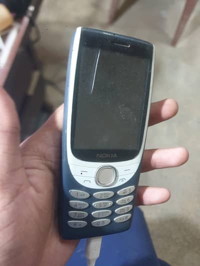 Nokia 8210