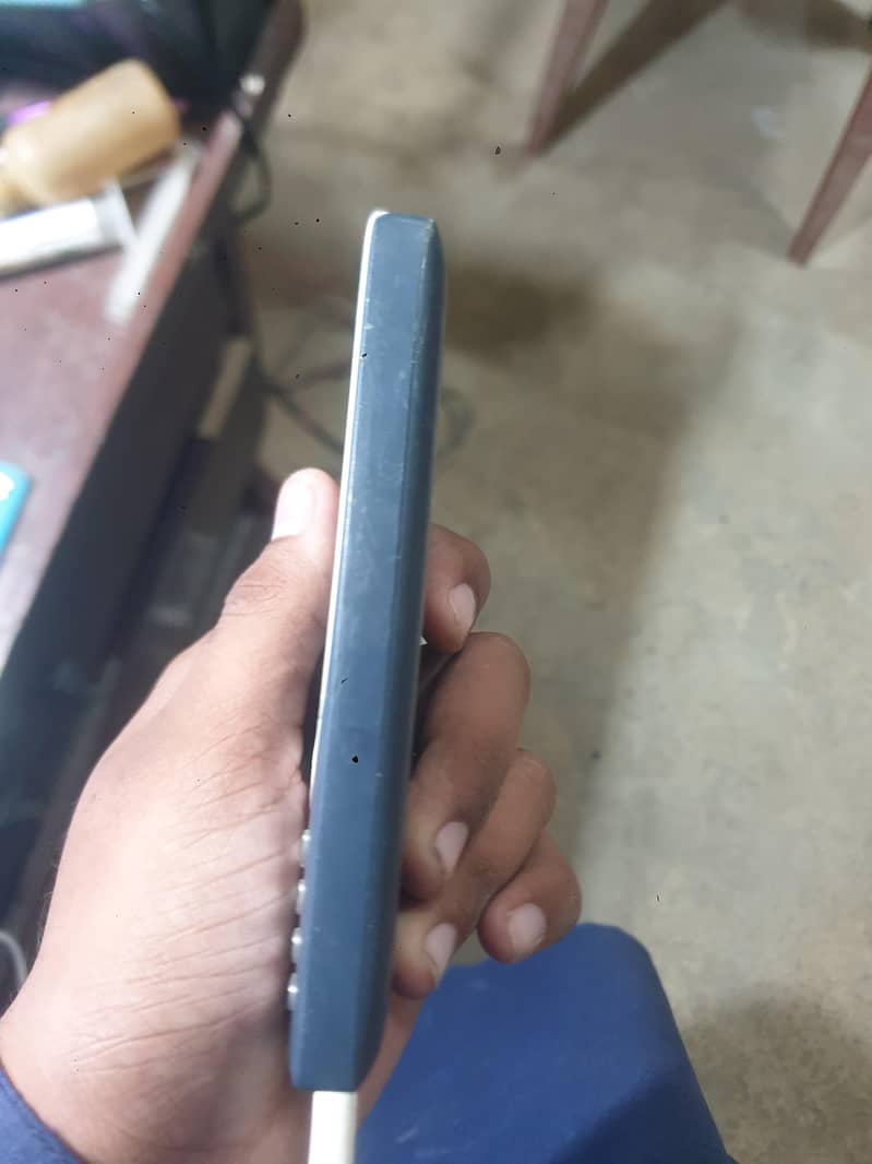 Nokia 8210 2