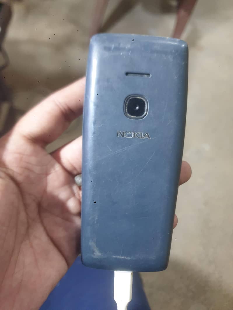 Nokia 8210 3