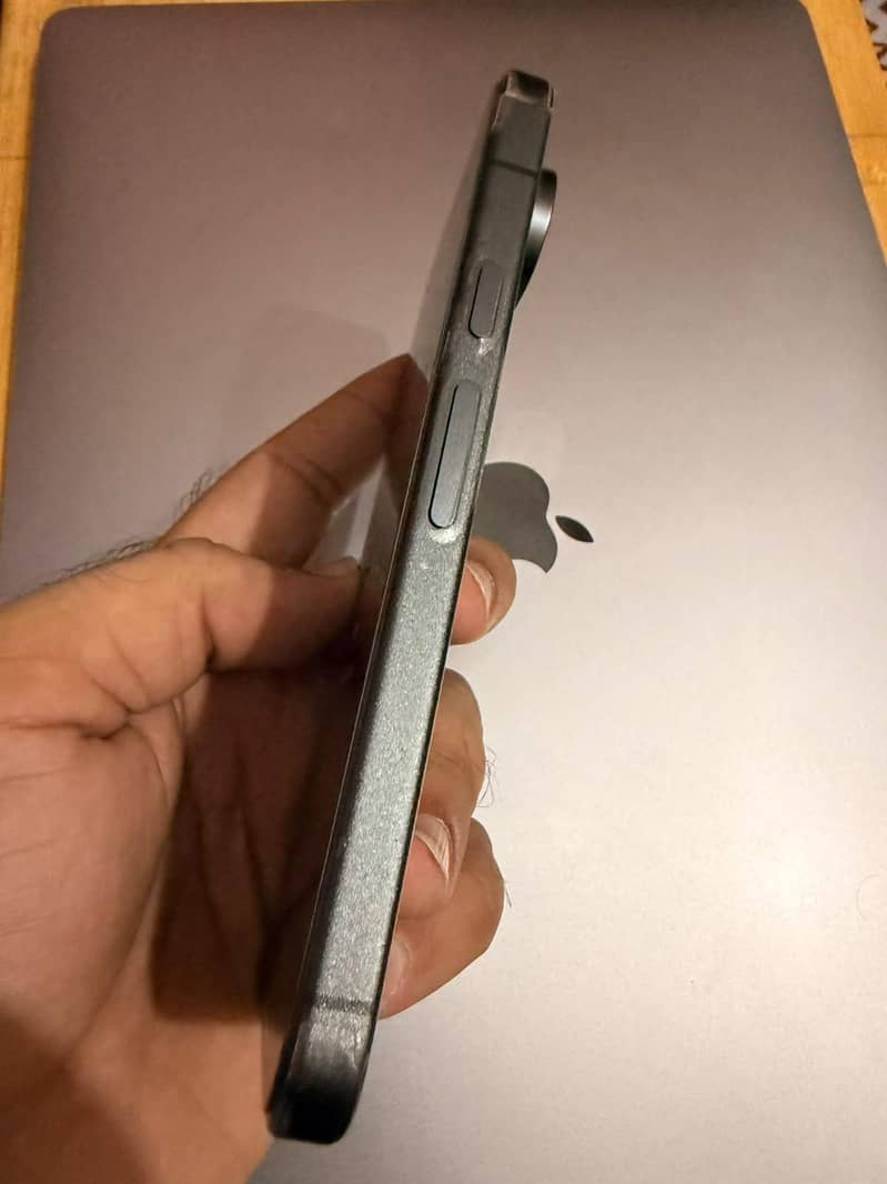 Google Pixel 10 3