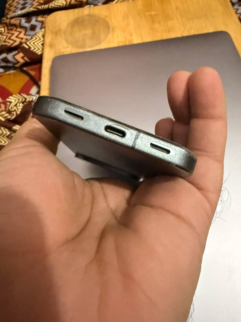 Google Pixel 10 4