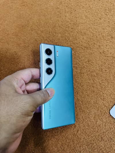 Tecno CAMON 40 Pro
