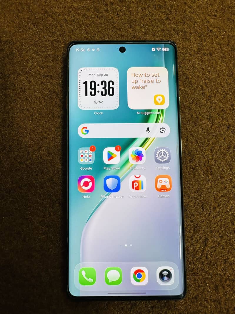 Tecno CAMON 40 Pro 1