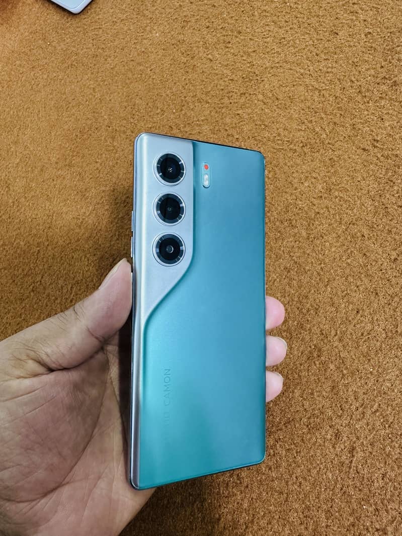 Tecno CAMON 40 Pro 7