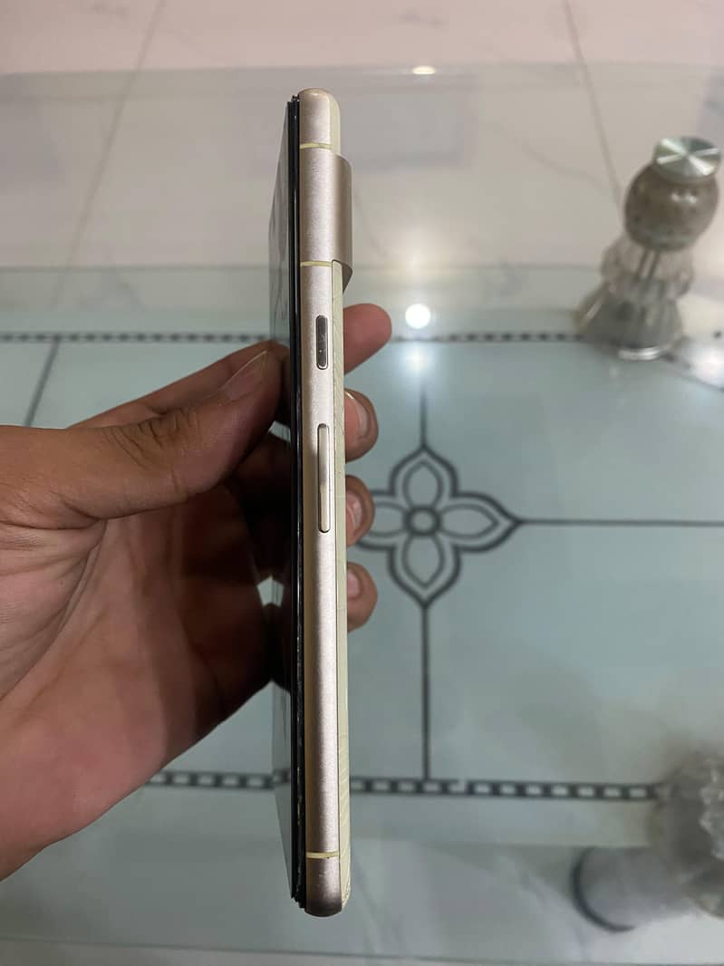 Google Pixel 7 5
