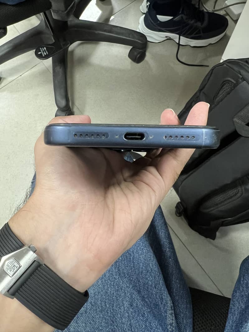 iPhone 17 Pro Max JV 4