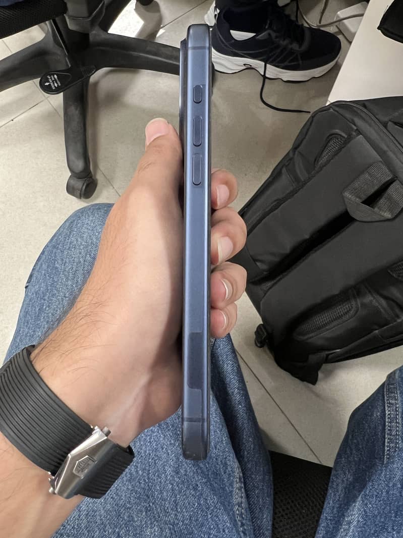 iPhone 17 Pro Max JV 5