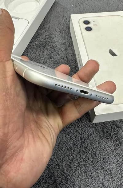 Apple iPhone 11 128 GB PTA approved