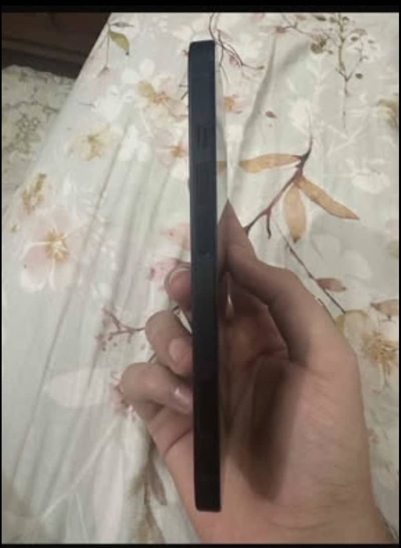 Apple iPhone 14 2