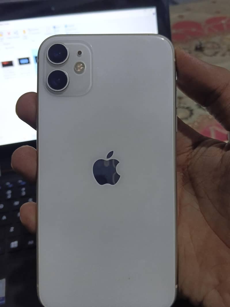 Apple iPhone 11 0