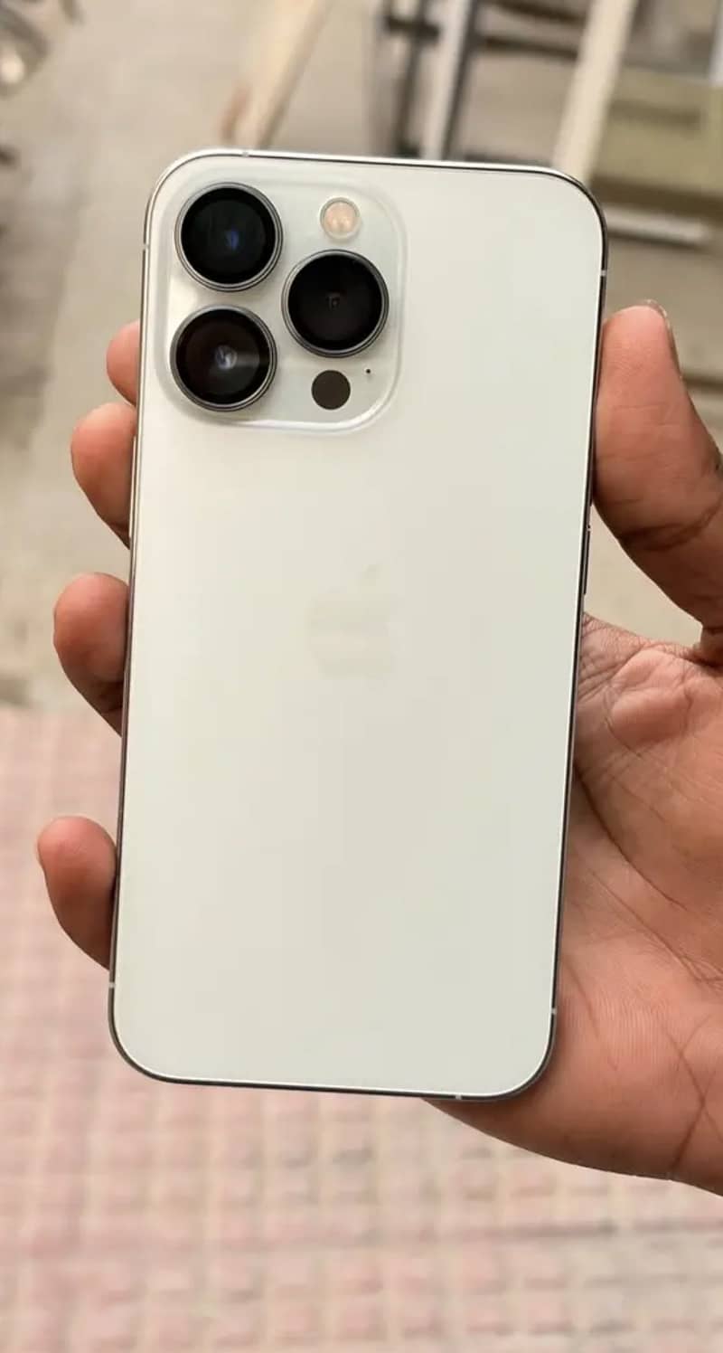 Apple iPhone 13 Pro 0