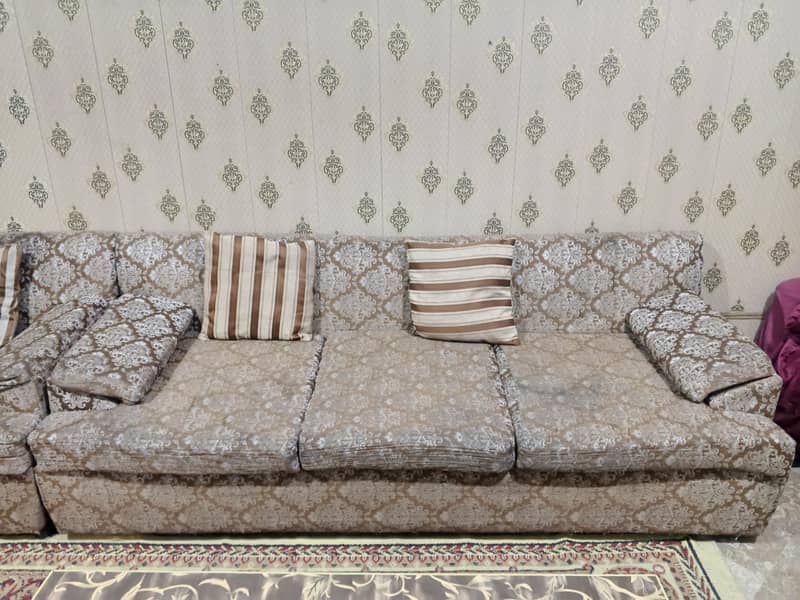 sofa set 3+2+1. 1