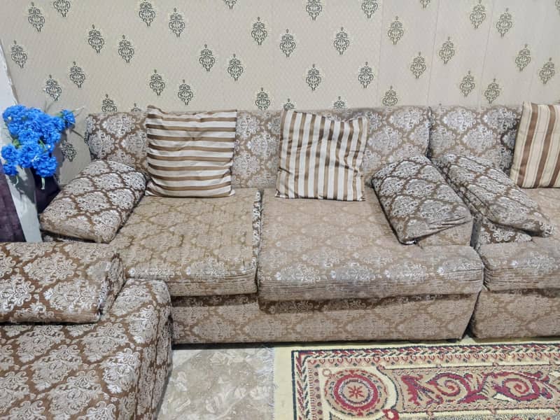 sofa set 3+2+1. 2