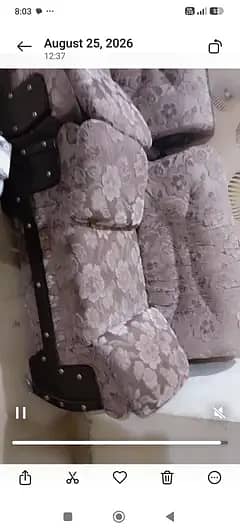 3,2,1 complete sofa set good condition 4