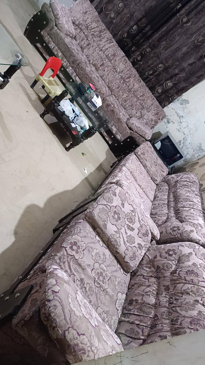 3,2,1 complete sofa set good condition 7