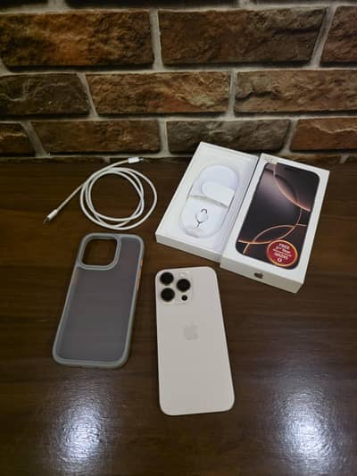 Apple iPhone 16 Pro 256gb desert 10/10