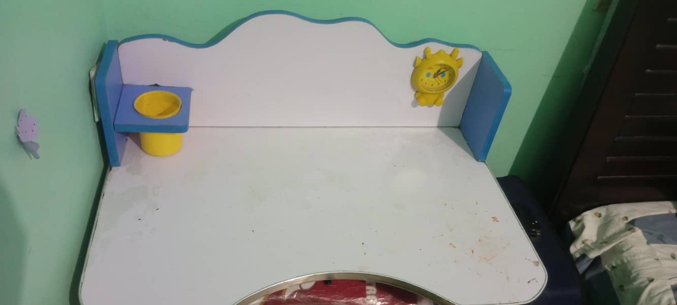 kids study table 1