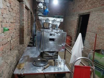 Sugarcane Machine Petrol Engine - 4 Bush Old Model