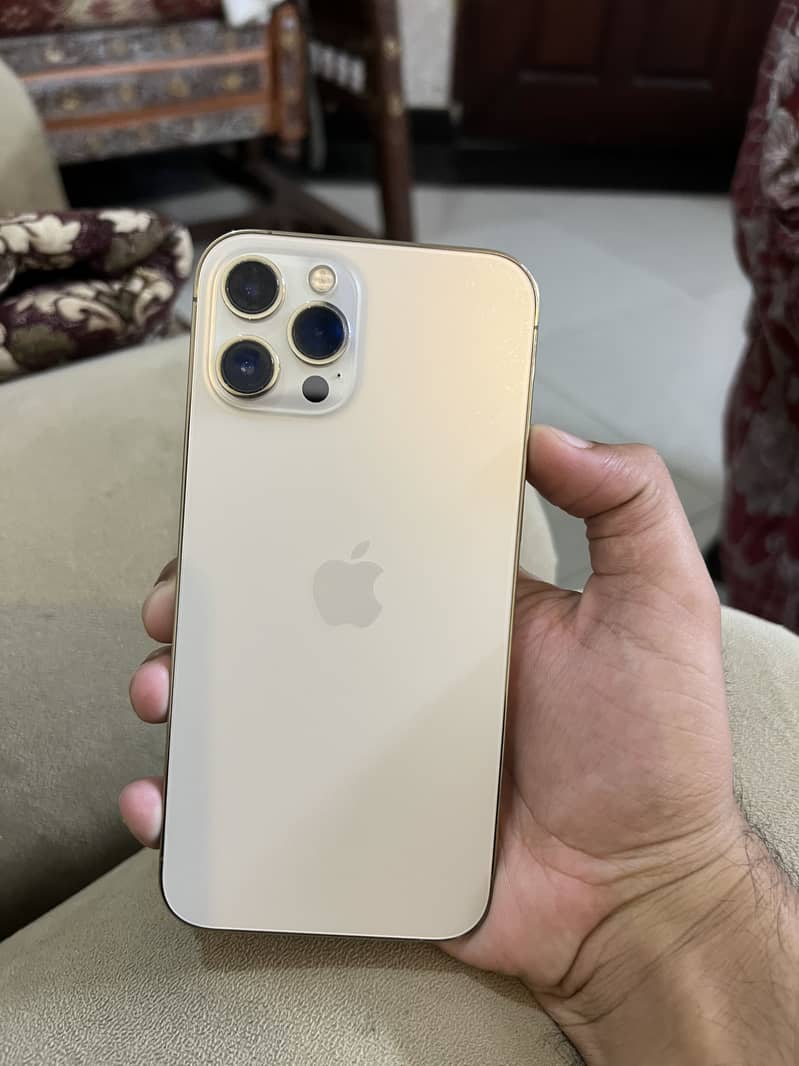 Apple iPhone 12 Pro Max 3