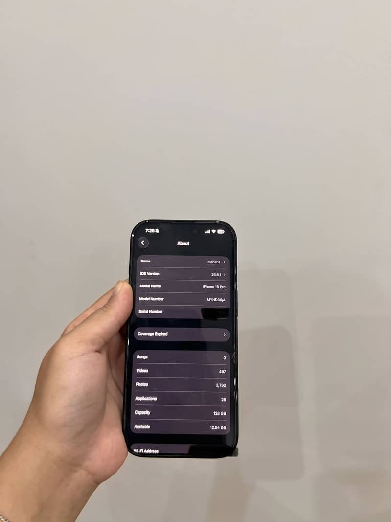 Apple iPhone 16 Pro 3