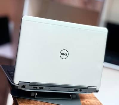 Dell Slim Laptop Core i5 4th Genration (Ram 8GB + SSD 128GB) Full HD