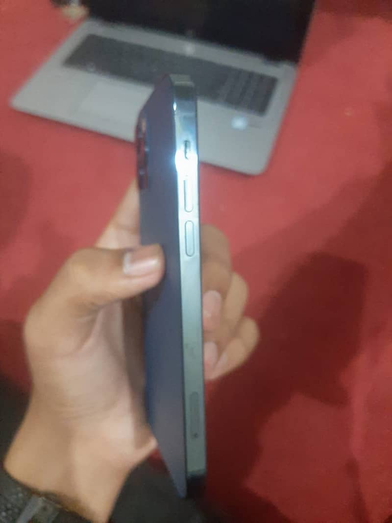 Iphone 12 pro 4
