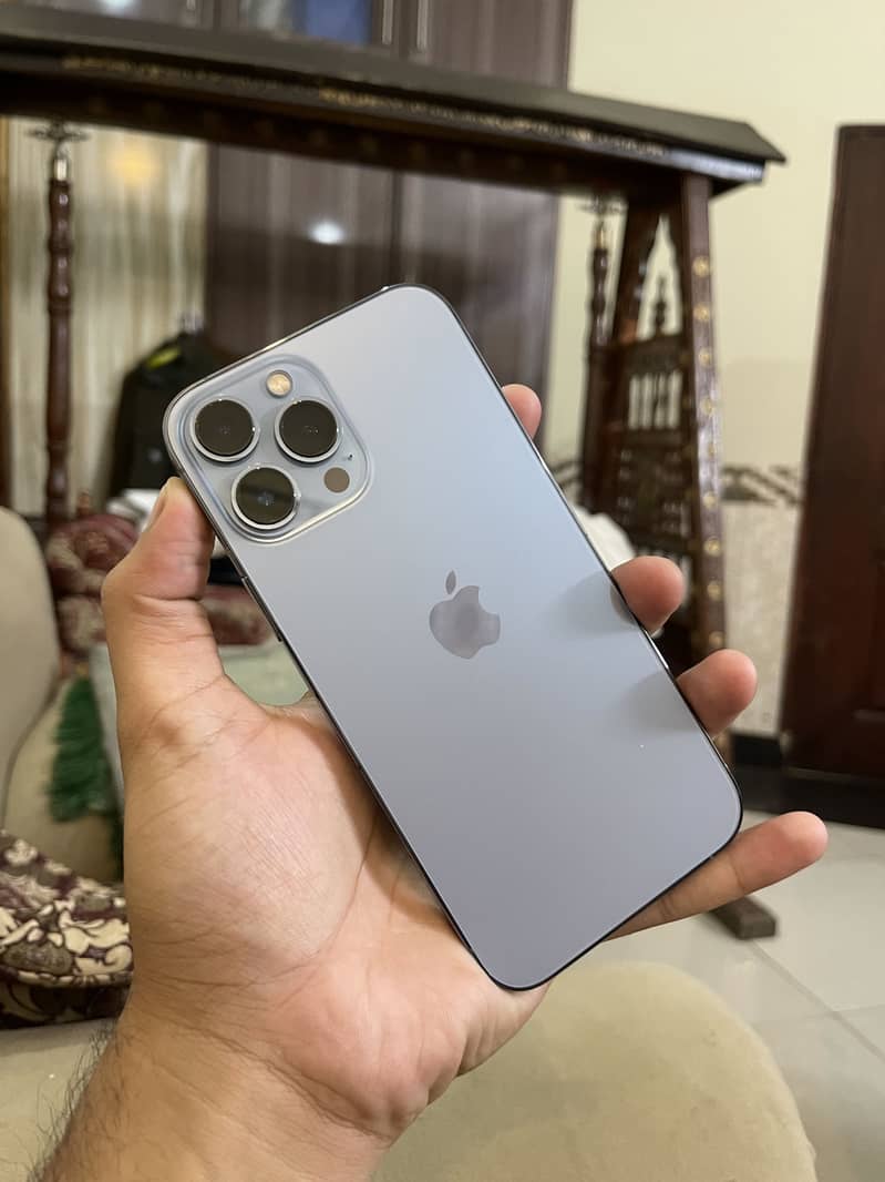 Apple iPhone 13 Pro Max 3