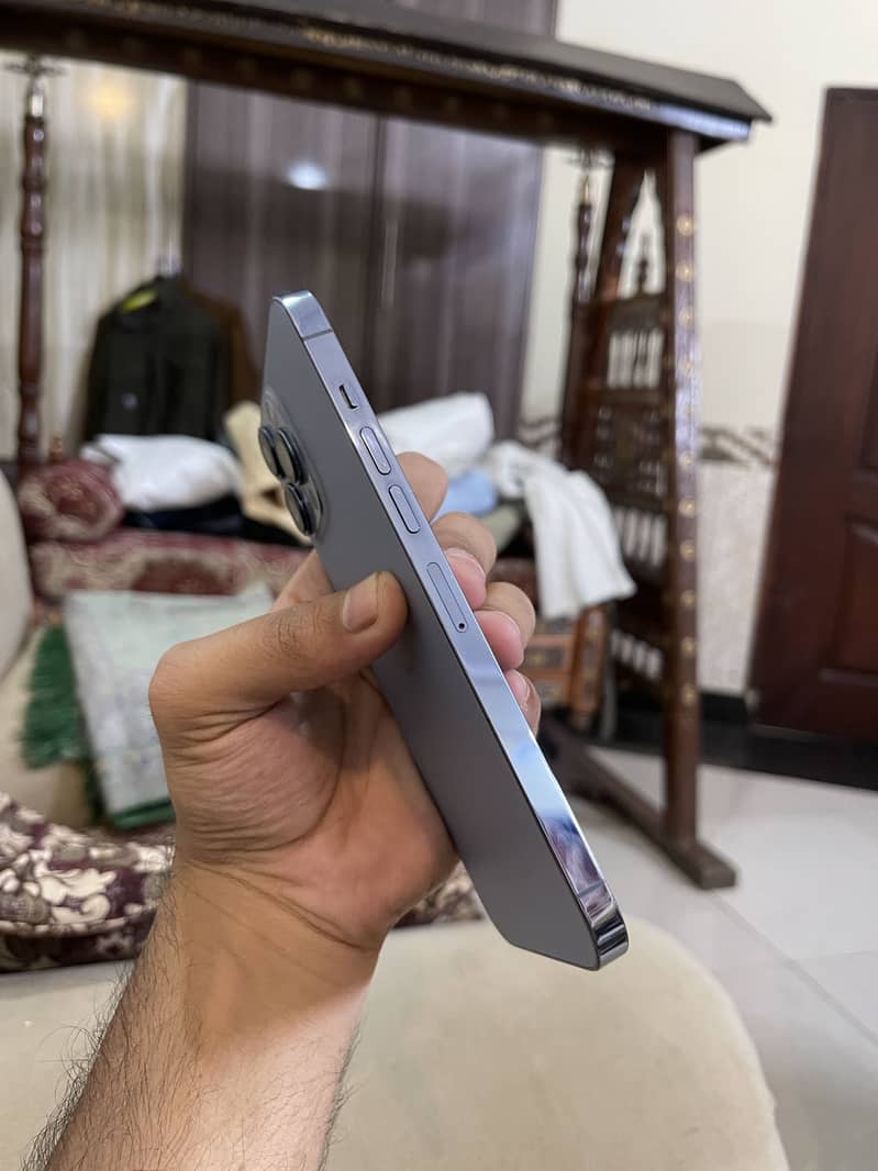 Apple iPhone 13 Pro Max 7