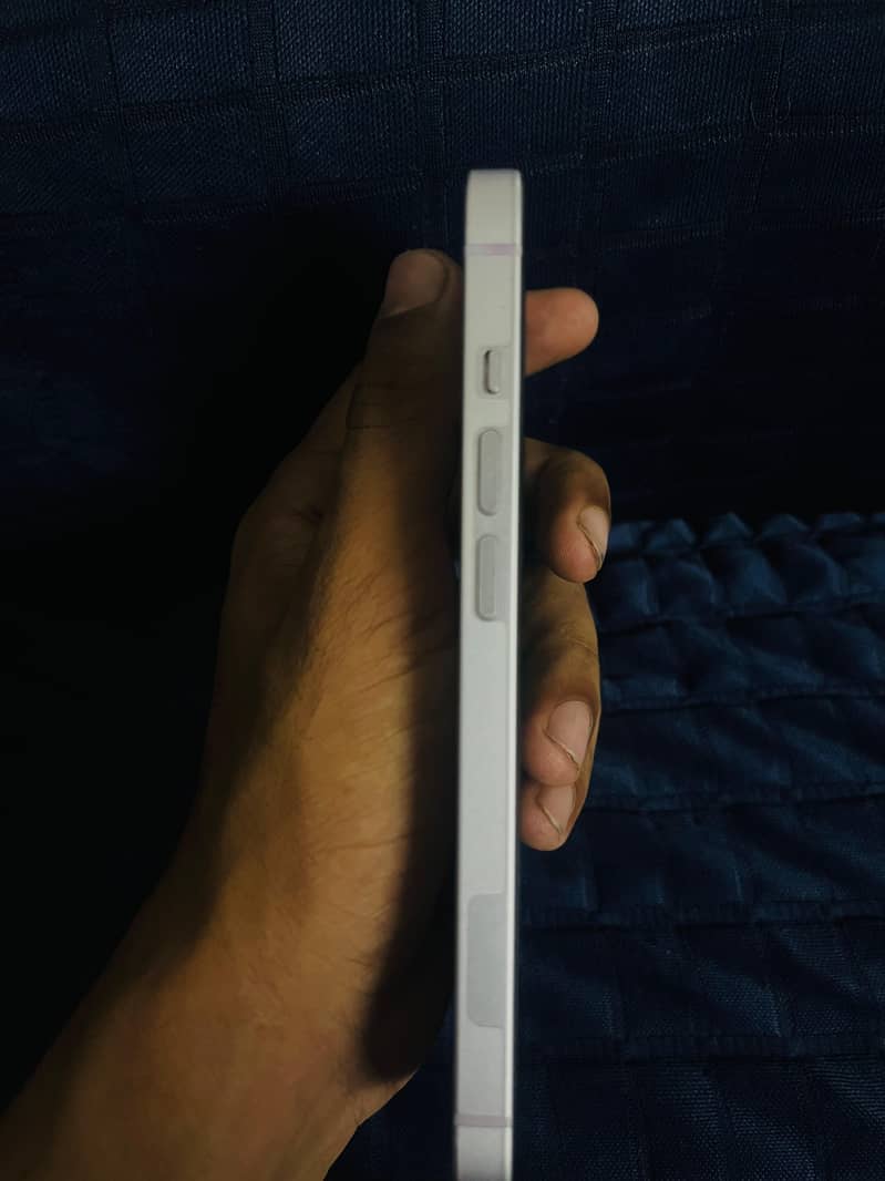 Apple iPhone 14 2
