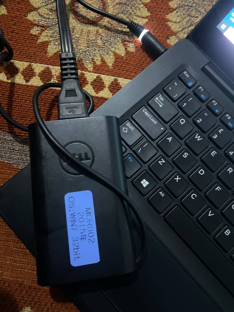 Laptop 0