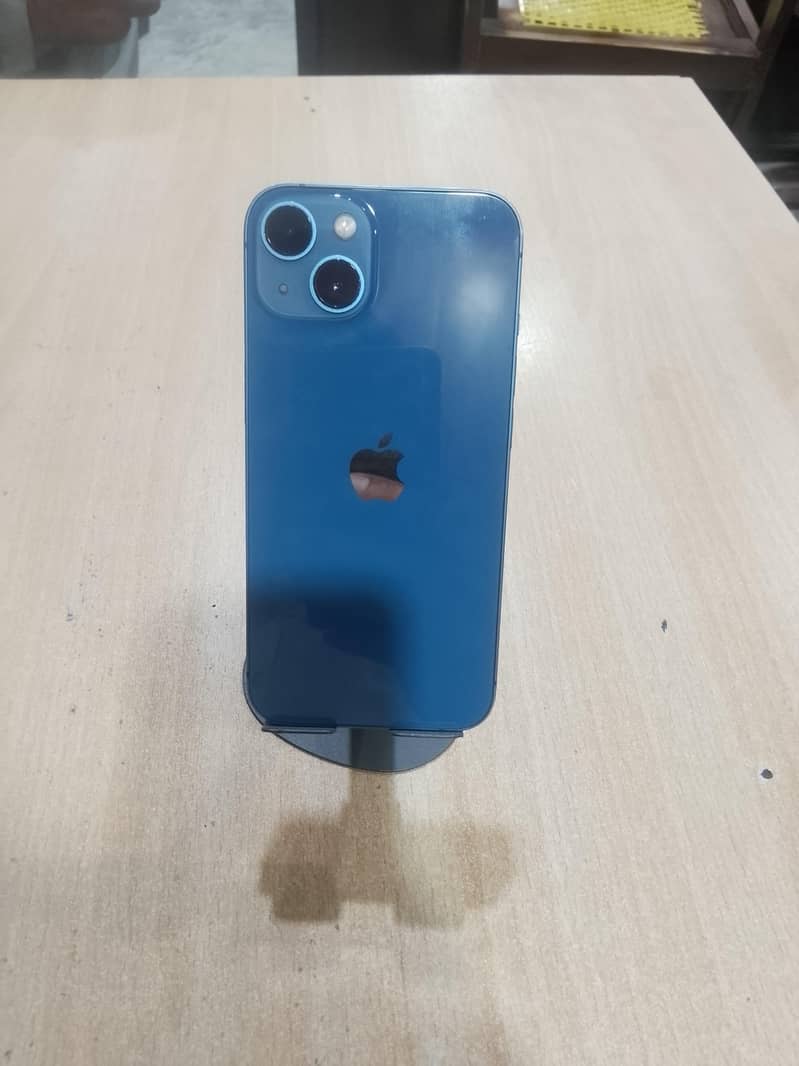 Apple iPhone 13 0