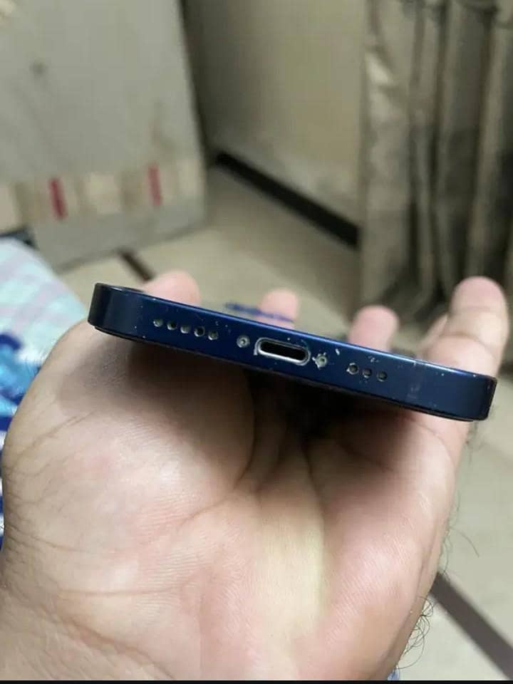 Apple iPhone 12 2