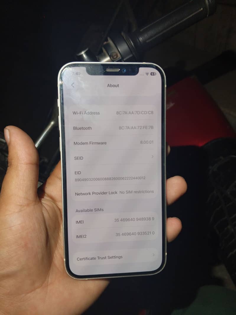 Apple iPhone 12 3
