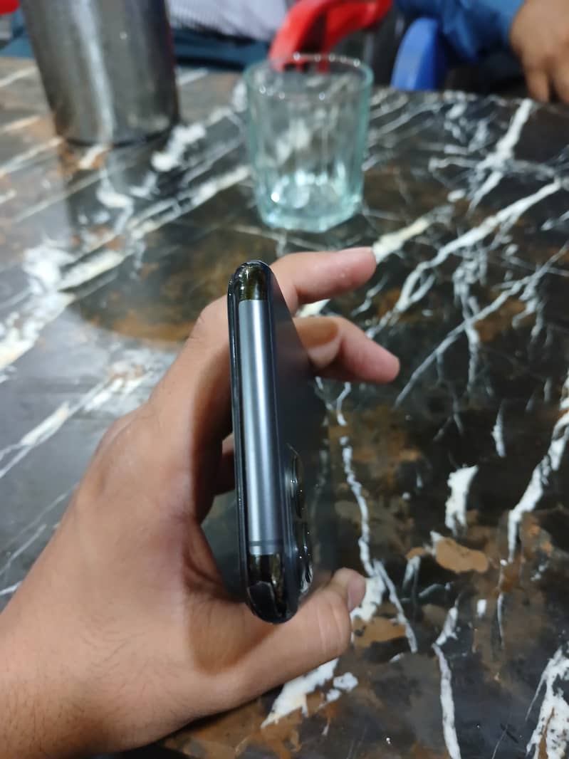 Apple iPhone 11 Pro 256GB 3