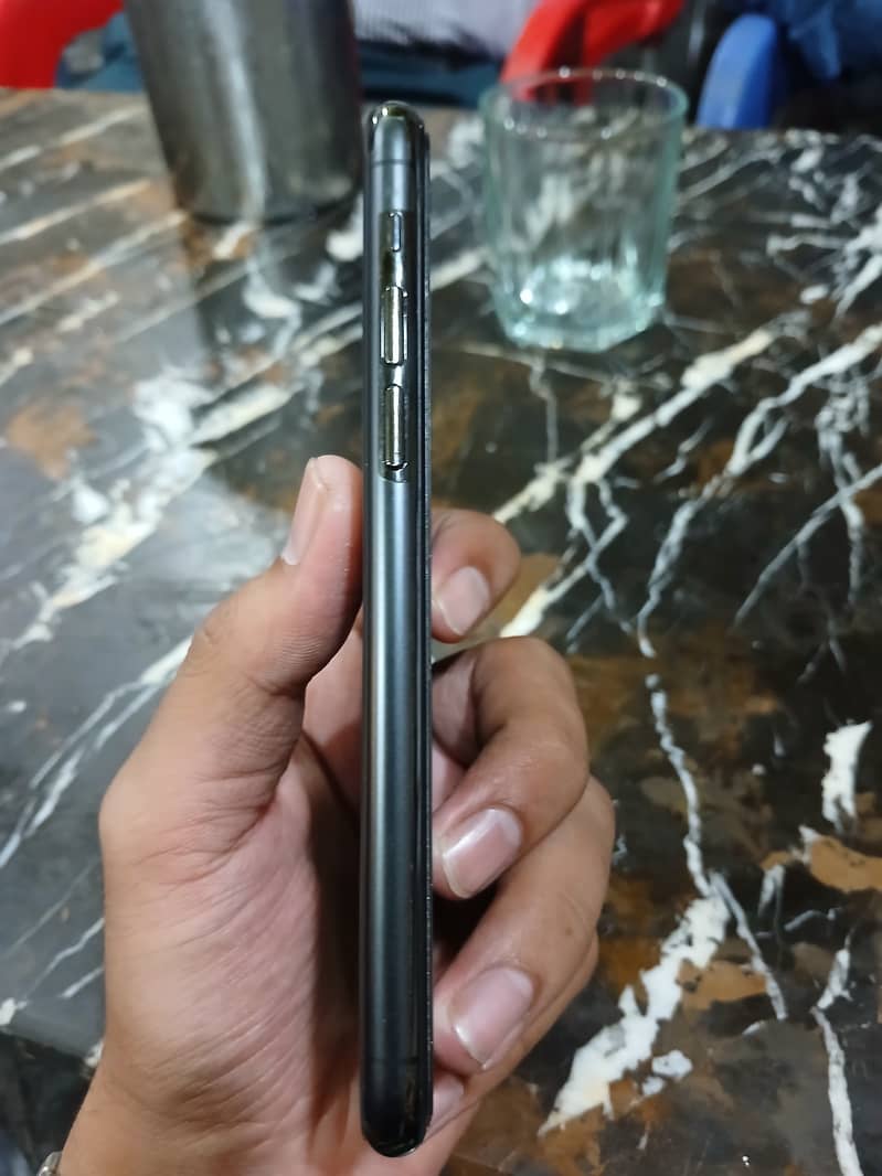 Apple iPhone 11 Pro 256GB 4