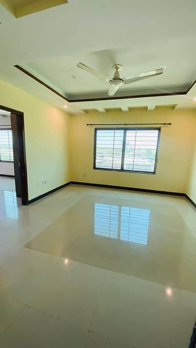 2BED UNFURNISHED APARTMENT AVAILABLE MONTHLY FOR RENT IN ISLAMABAD E11 2