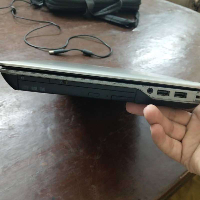 Dell latitude E6440 7