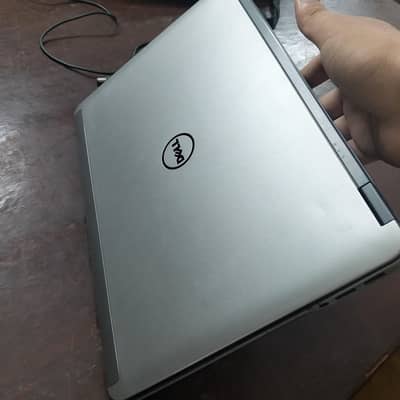 Dell Latitude E6440 i5 4th Gen | 8GB | SSD + HDD | 2GB Graphics