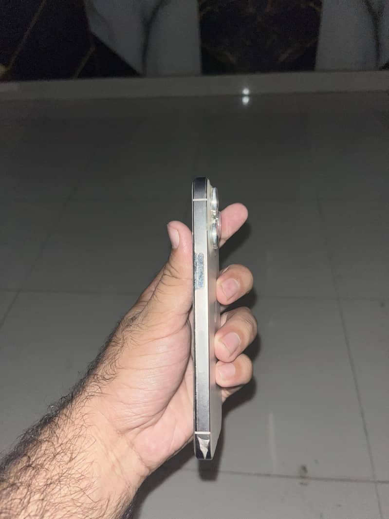 Apple iPhone 13 Pro 2