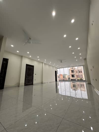 4 Marla Commercial Floor For Rent On Main Boulevard, Al Kabir Town Phase 2