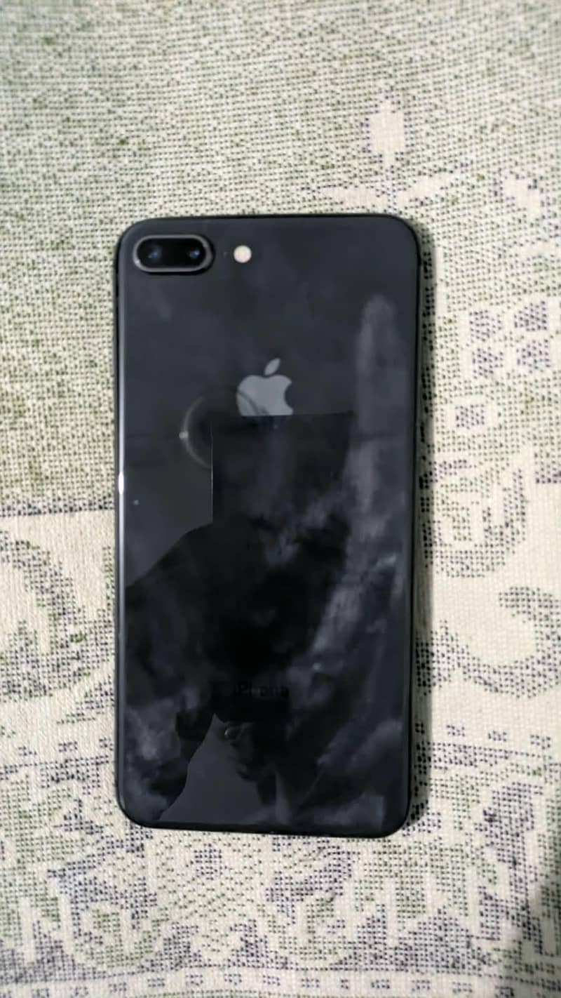 Apple iPhone 8 Plus 0