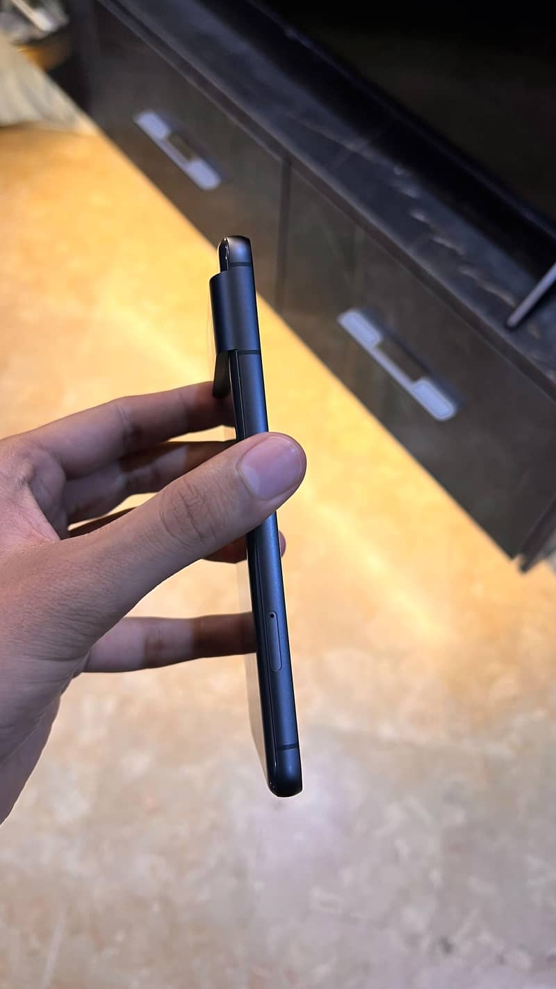 Google Pixel 8 4