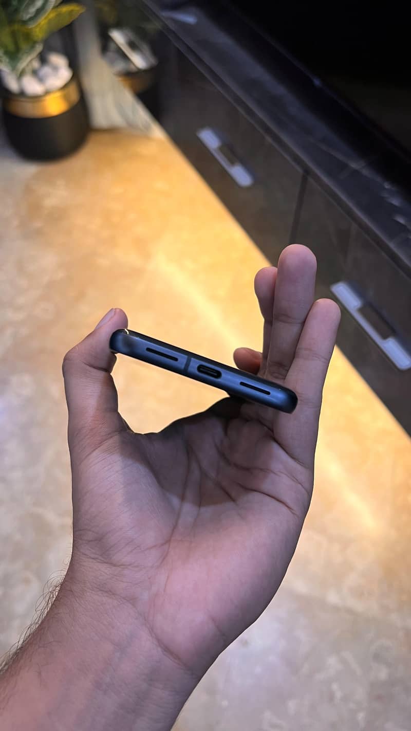 Google Pixel 8 5