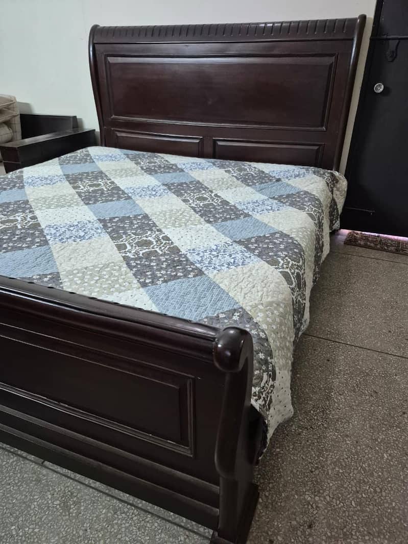 Luxury Solid Wood Bedroom Set 0