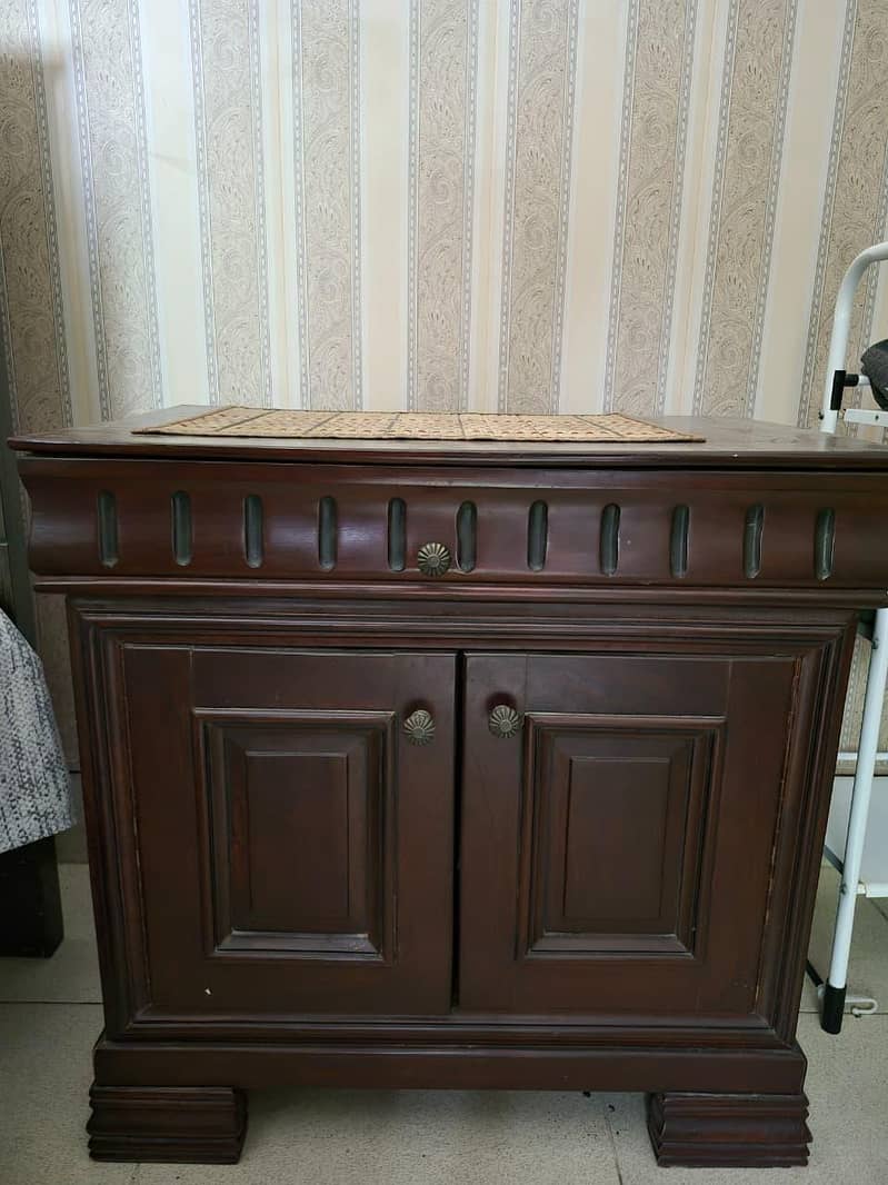 Luxury Solid Wood Bedroom Set 4