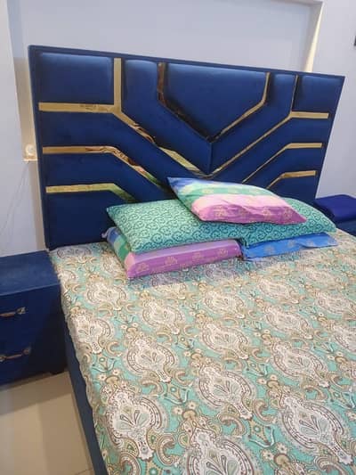 King Size Bed with 2 Side Tables and a dressing table with a wordrobe